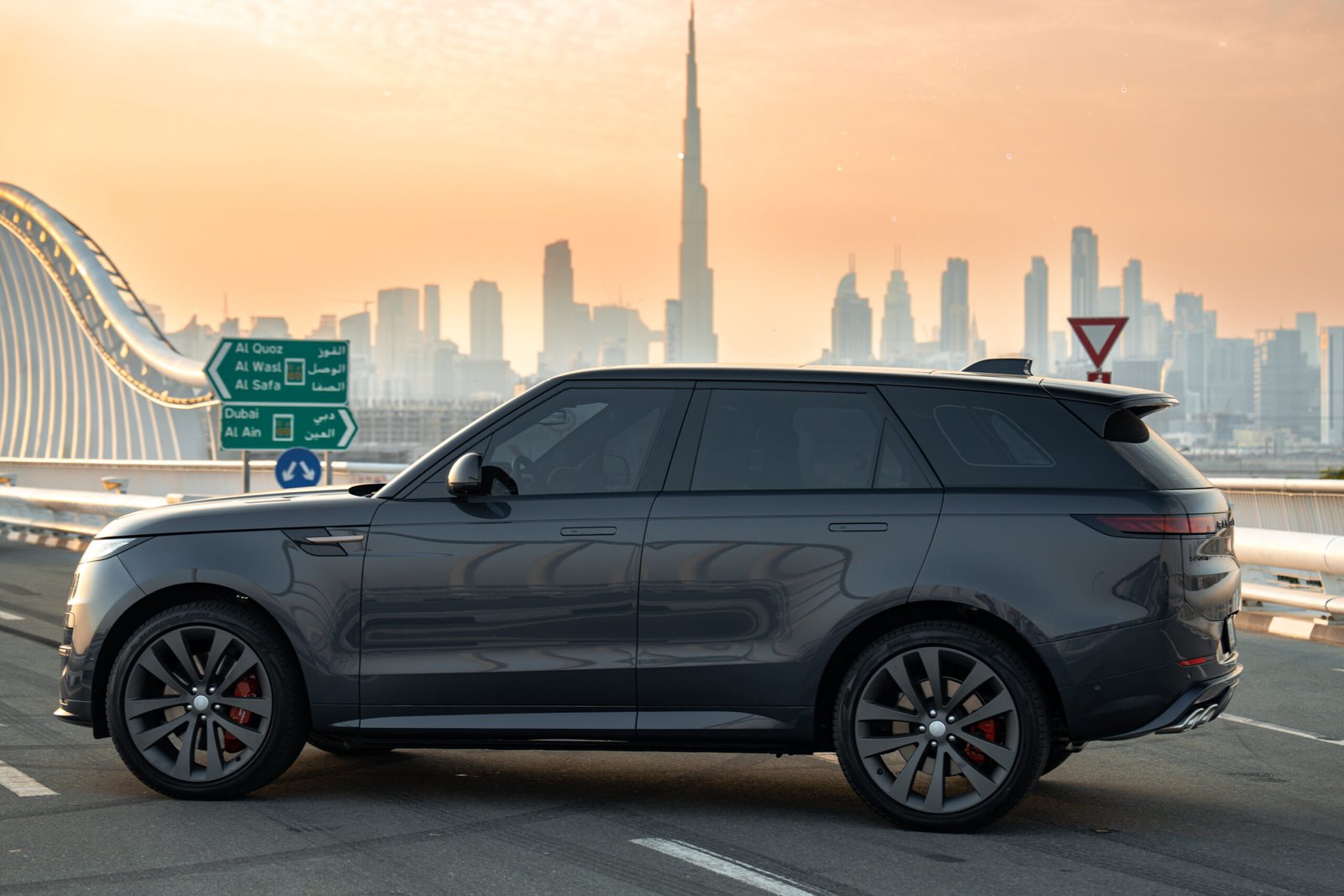Land Rover Dubai Car Rental